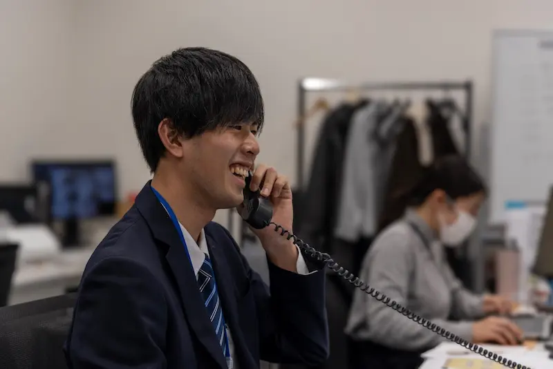 すべては一本の電話から